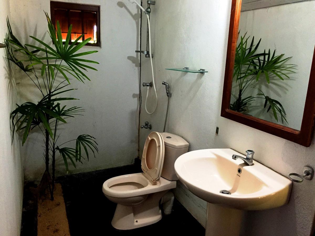 Shehani Beach Bungalow Tangalle Exterior photo